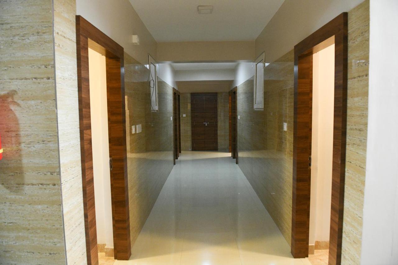 Hotel Essence Vellore Bagian luar foto