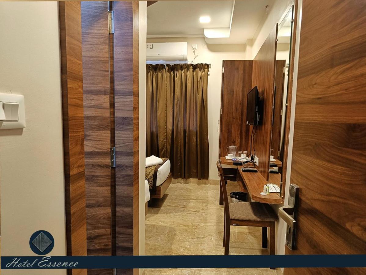 Hotel Essence Vellore Bagian luar foto