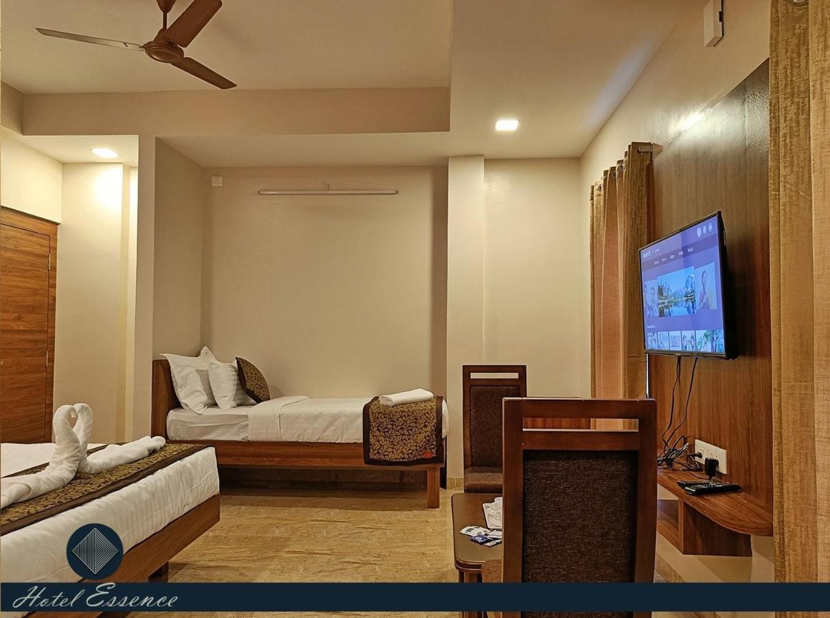 Hotel Essence Vellore Bagian luar foto