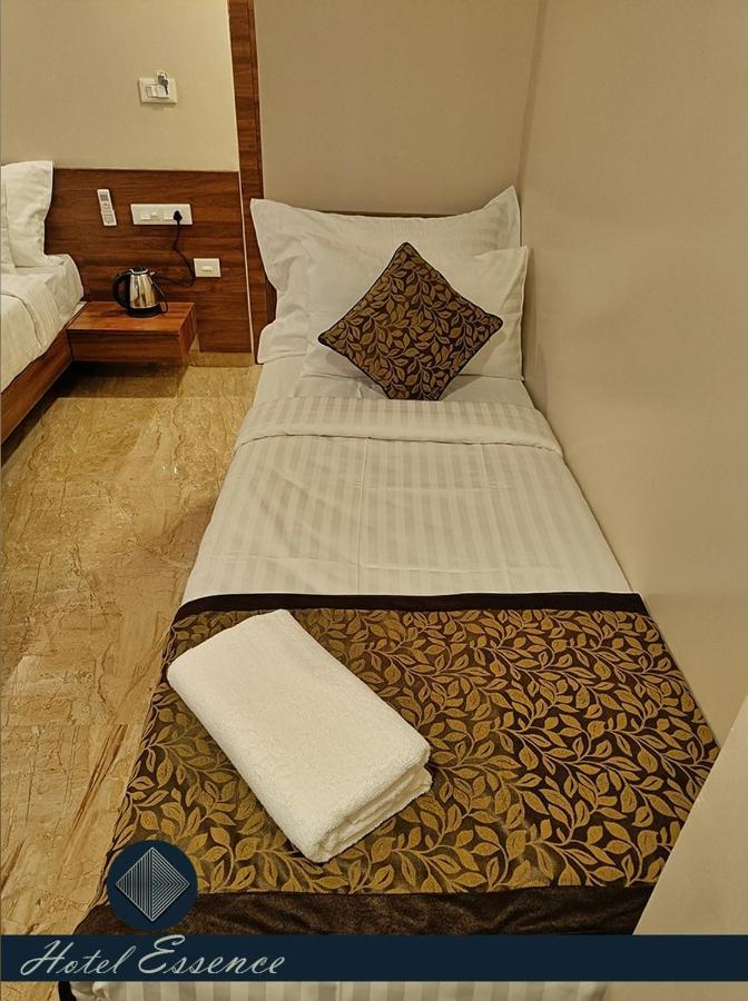 Hotel Essence Vellore Bagian luar foto