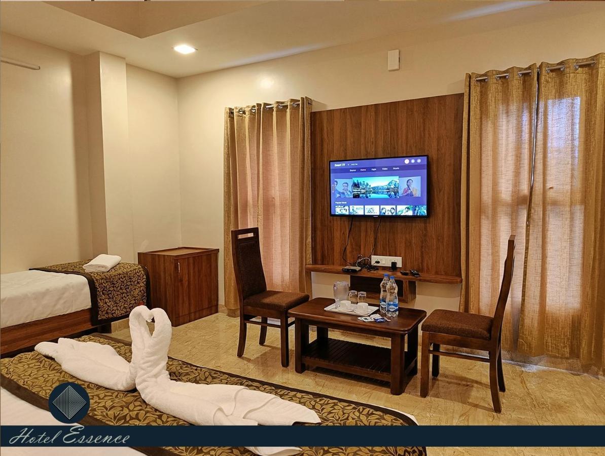 Hotel Essence Vellore Bagian luar foto