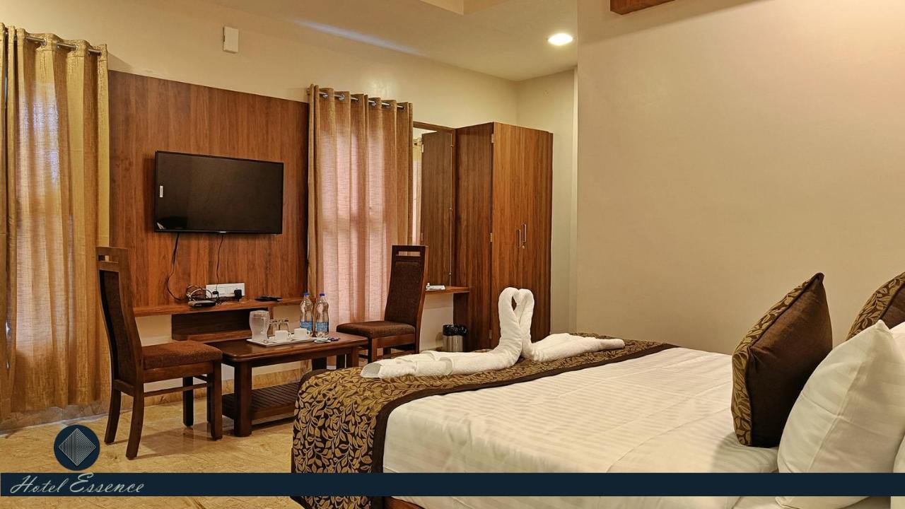 Hotel Essence Vellore Bagian luar foto