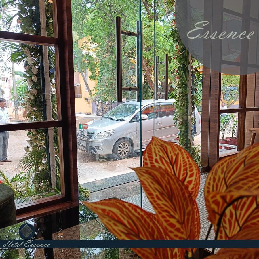 Hotel Essence Vellore Bagian luar foto
